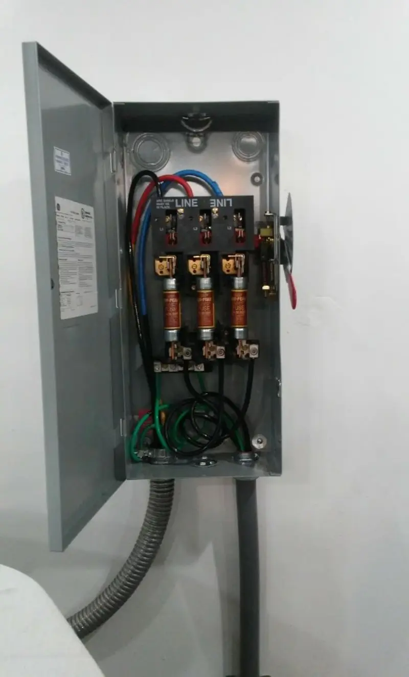 Three-phase disconnect switch installed for Smoke Detector Installation in Roselawn